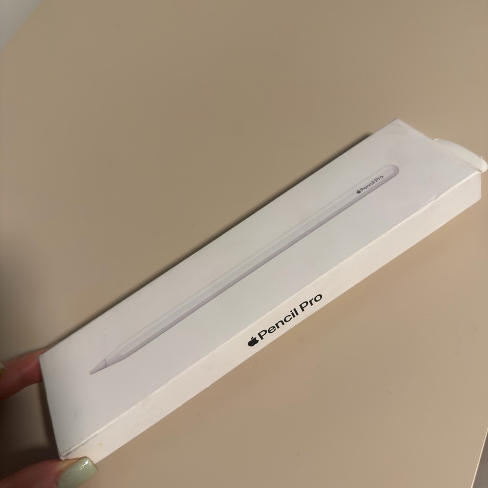 Apple Pencil Pro in Classic White
